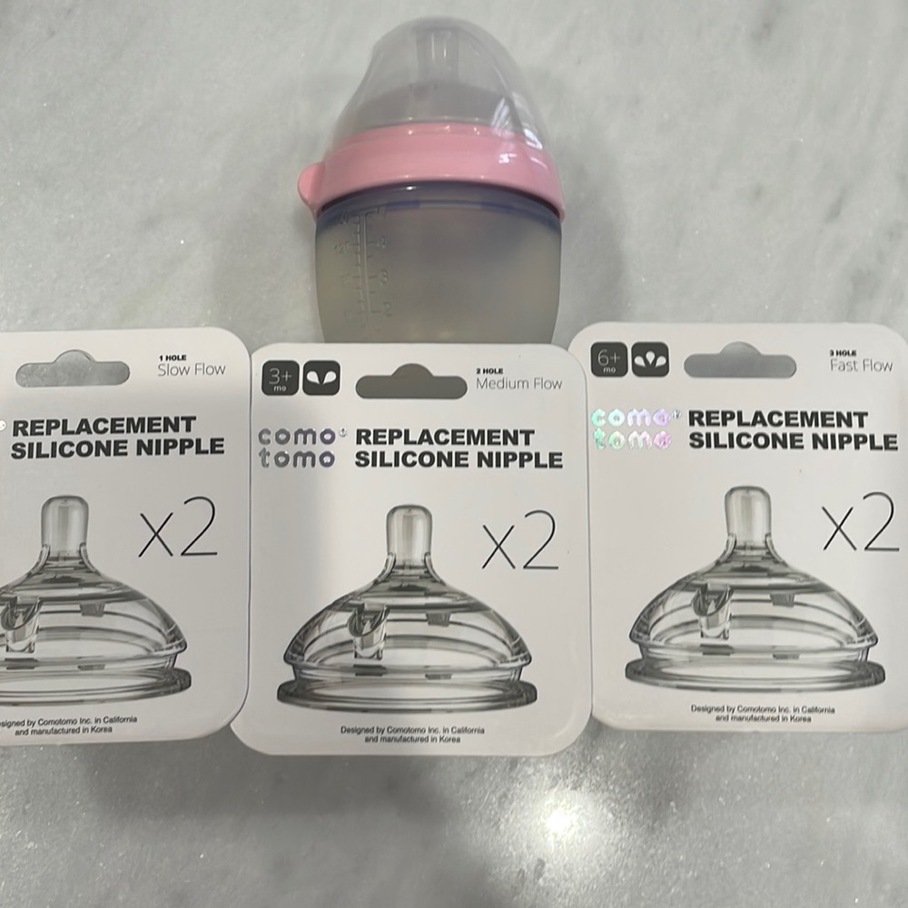 Comotomo bottles and nipples